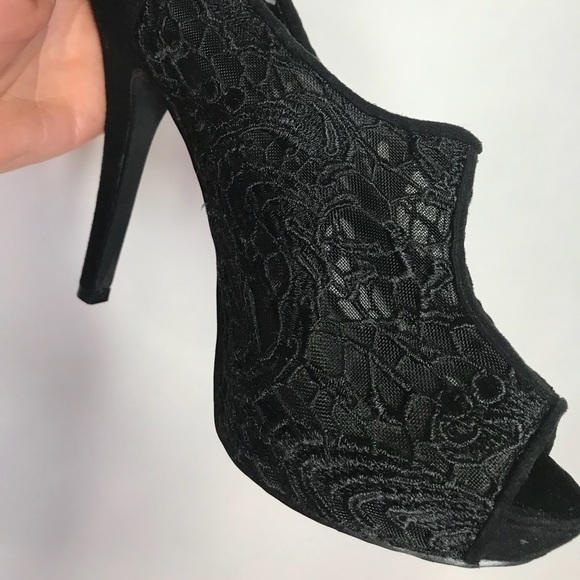 Black lace heels - Picture 3 of 5